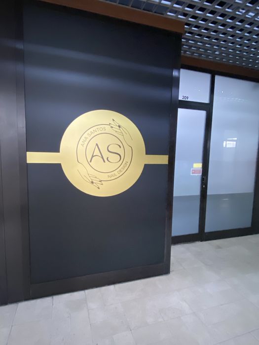 Vendo 2 Lojas Comerciais - Centro Comercial Santo Antonio