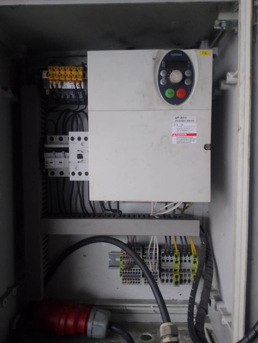 Falownik VF S11 TOSHIBA