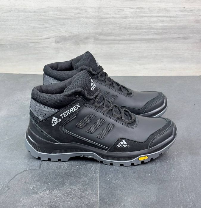 Чоловічі Зимові Шкіряні Кросівки Adidas Terrex з Хутром