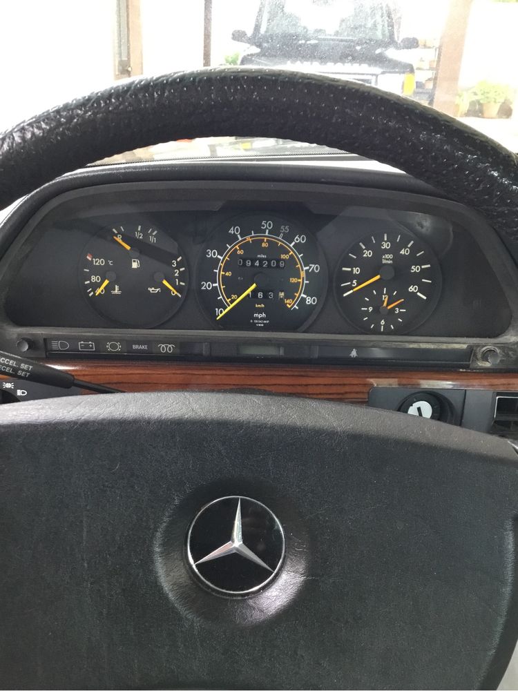 Mercedes 300sd td com 1 unico registo