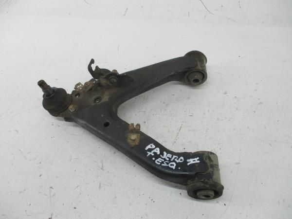 Braço de suspensão trás esquerdo MITSUBISHI Pajero II (V3_W)