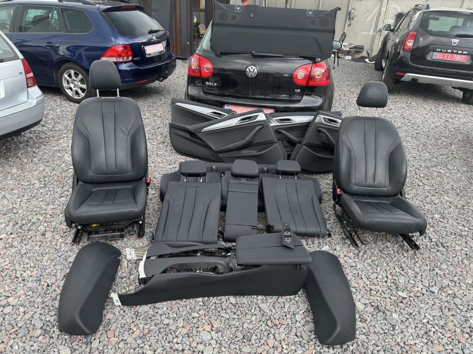 Салон BMW G30 2017 рік