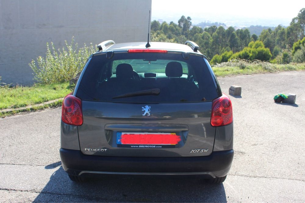 Pegeout 207 SW Sport Diesel