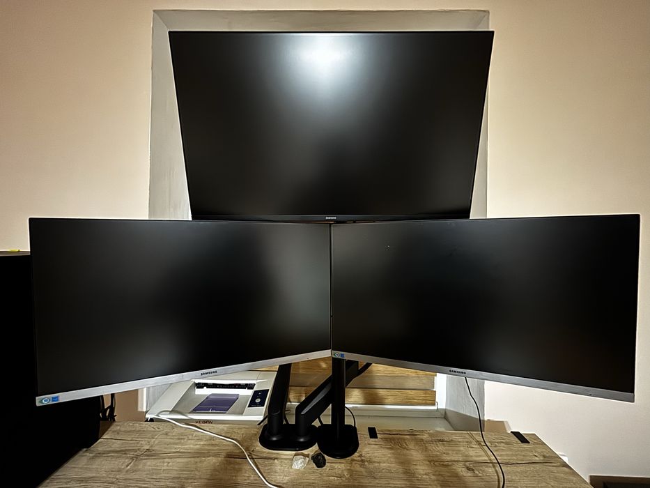 Монітор Samsung S24R650FDI