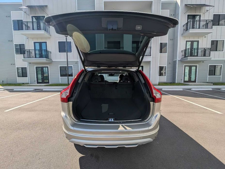 Volvo XC60 T5 Dynamic      2017