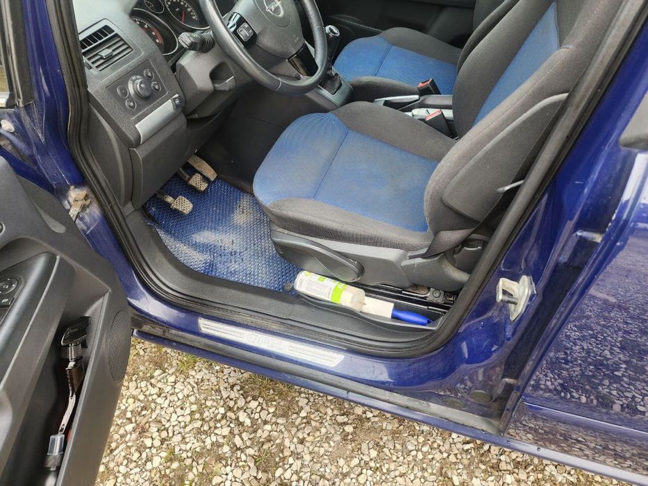 Opel Zafira B 2010
