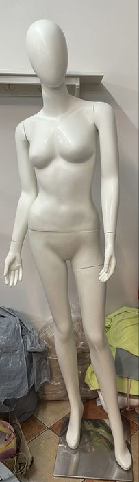 Manekin całopostaciowy biały