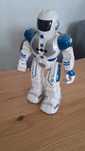 Robot interaktywny na pilota