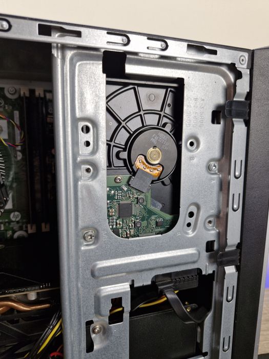 Системный блок компьютера HP Pavilion 500