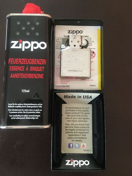 Продам зажигалку Zippo