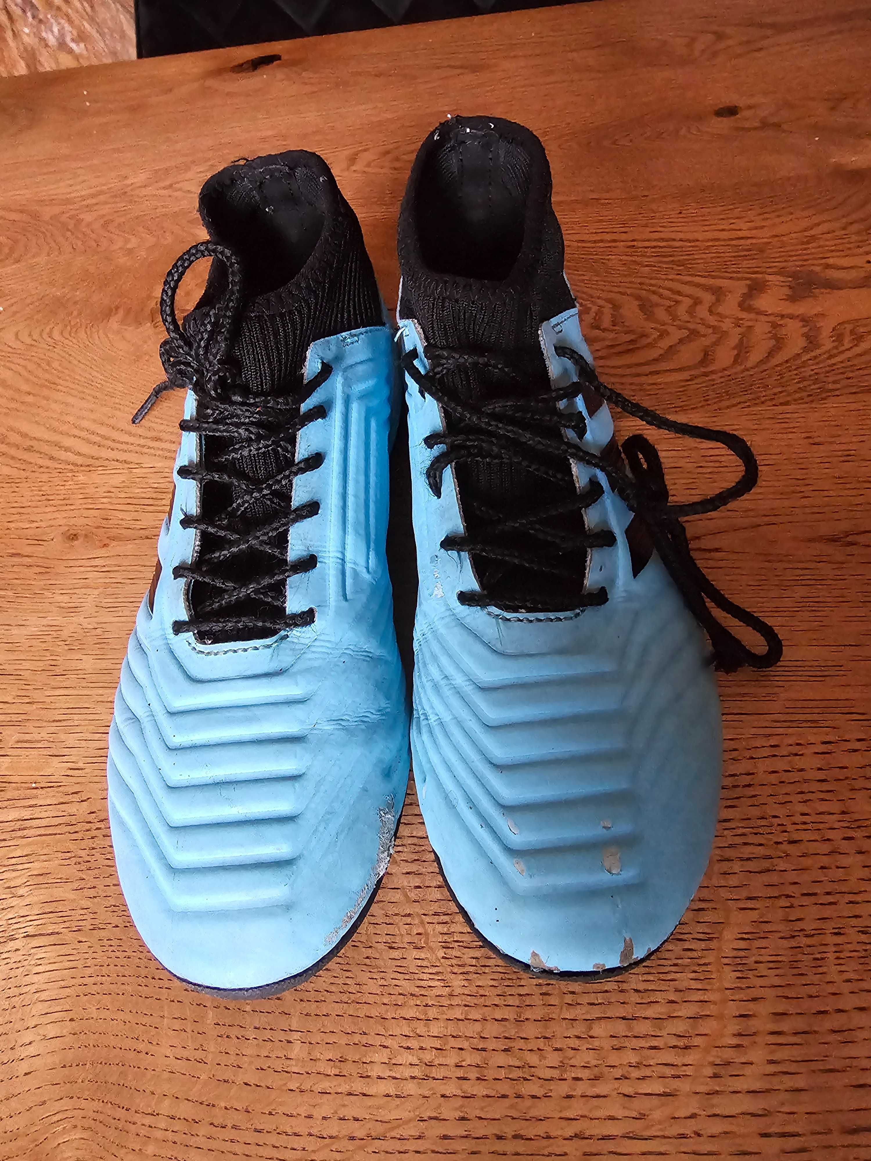 2 x Buty do gry w piłkę nożną Adidas Predator 37,5 i 38,5