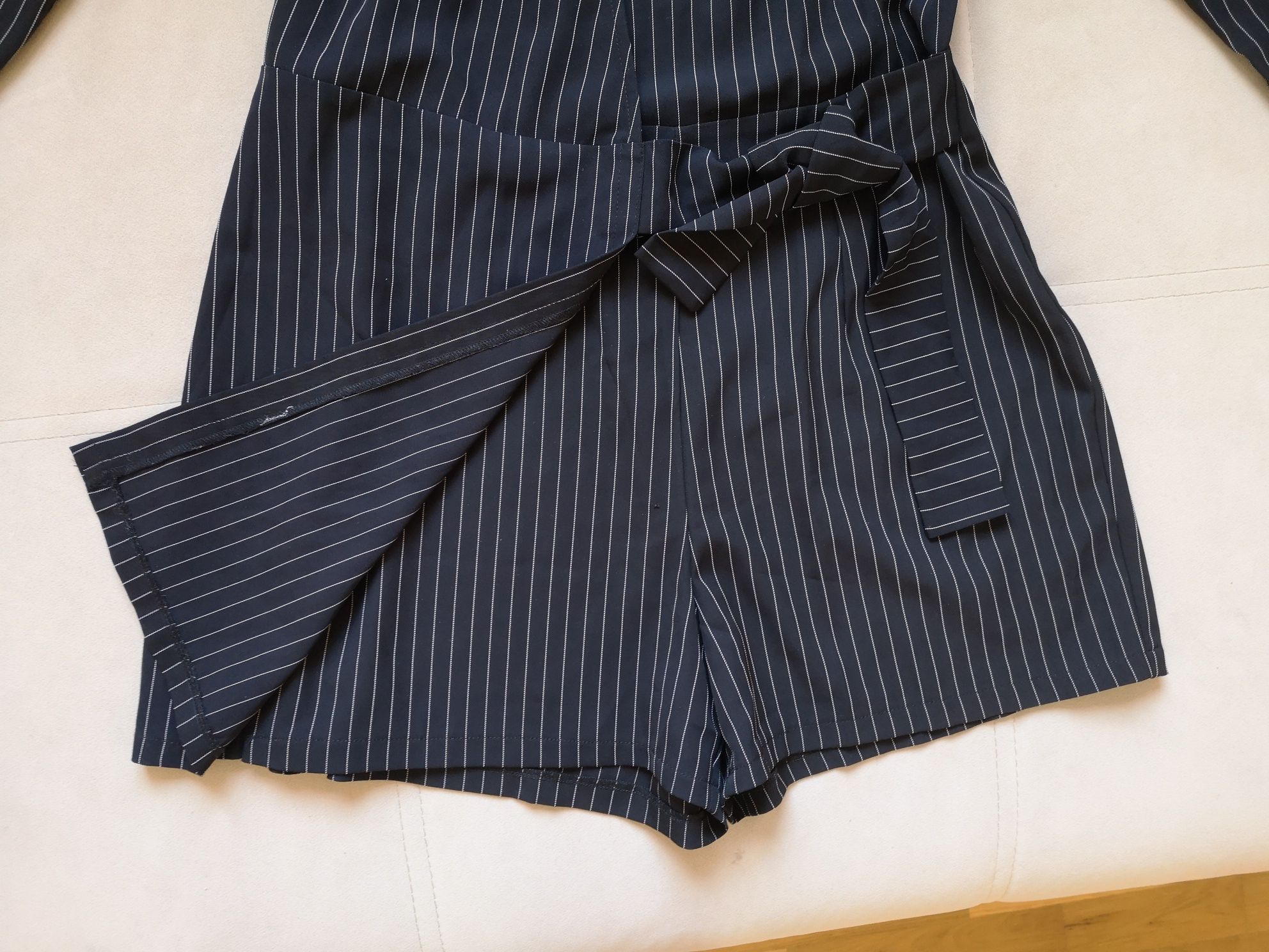 Kombinezon damski krótki /spódnico - spodenki /Stradivarius M/38/nowy