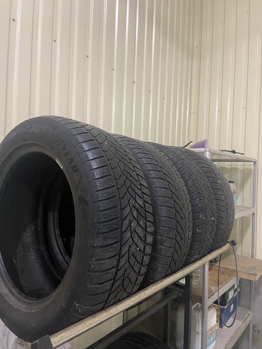 Резина зима Good Year 225/55/17