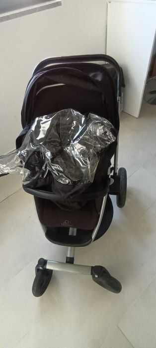 Carrinho bebe preto Quinny