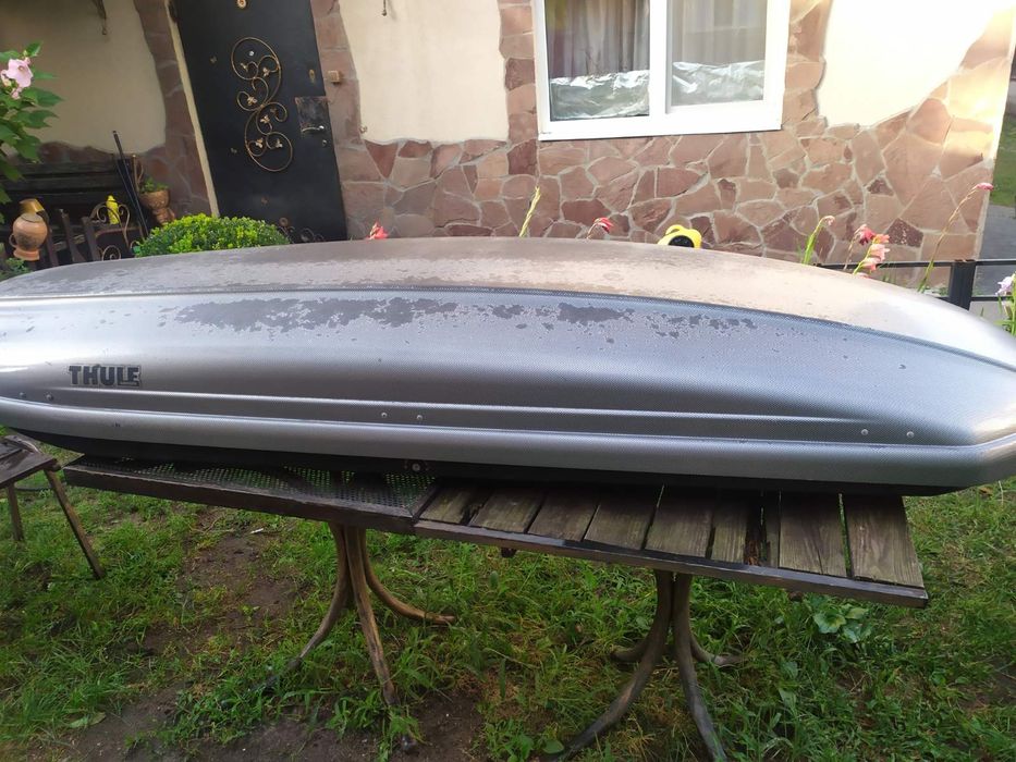 Багажник  Thule з релінгами