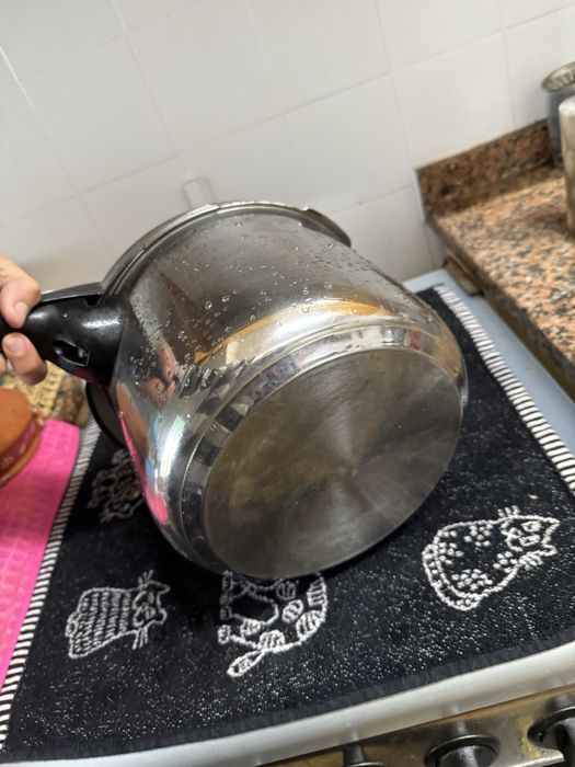 Panela de pressão - pouco uso