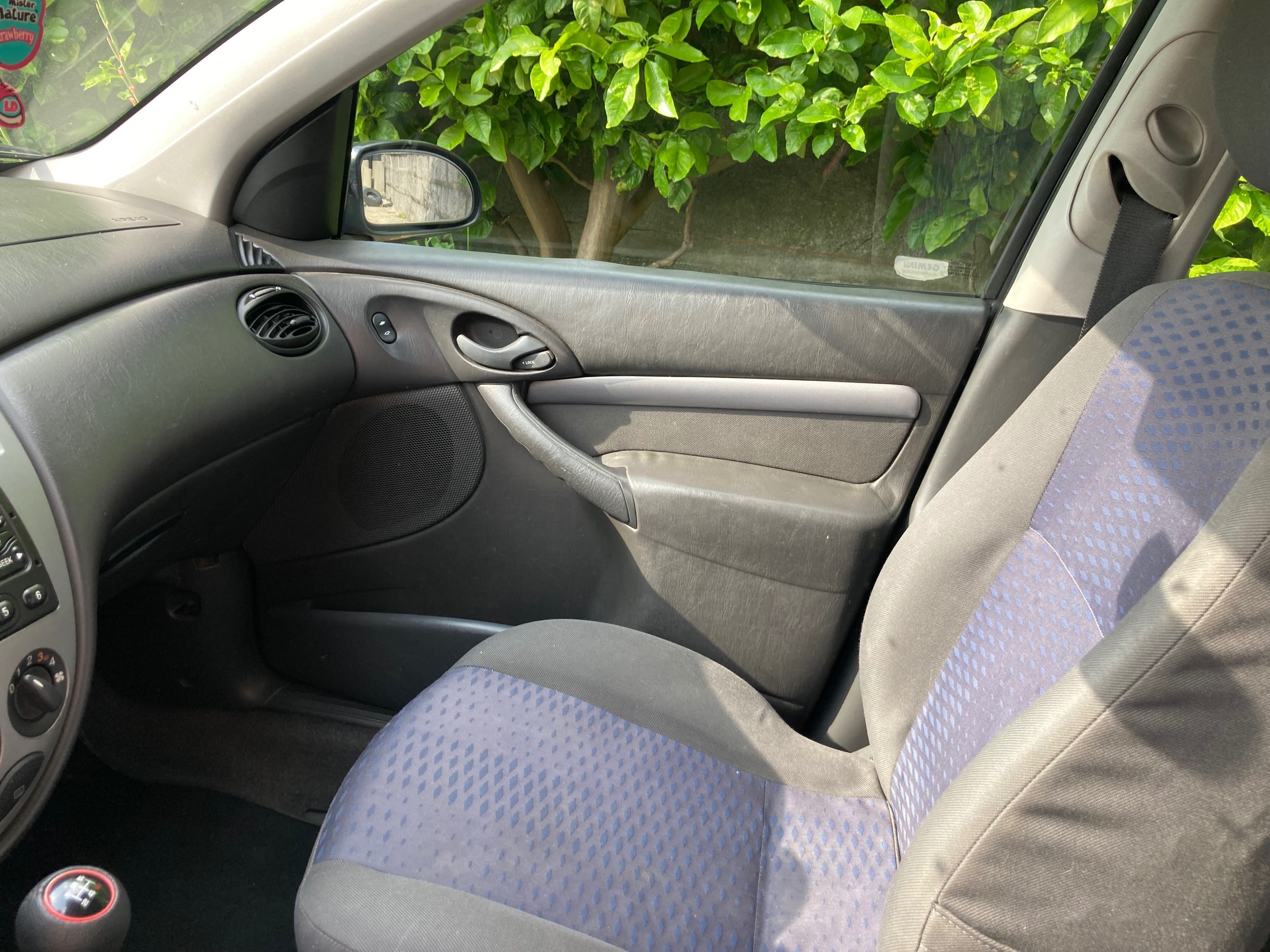Ford Focus 1.6 100cv . 2001