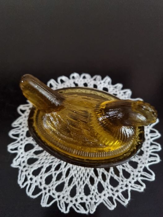 Szklana kurka bursztynowa miodowa kura