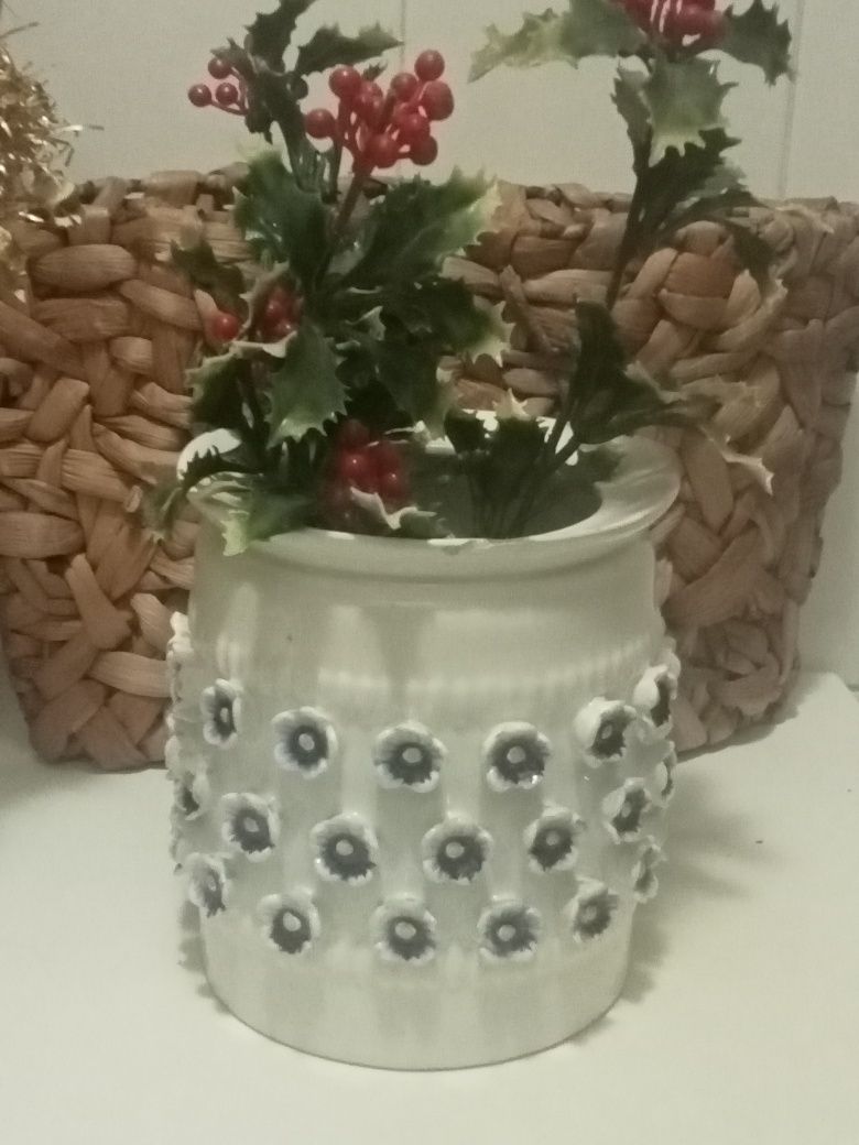 Belo e pouco comum pote de faiança de Alcobaça