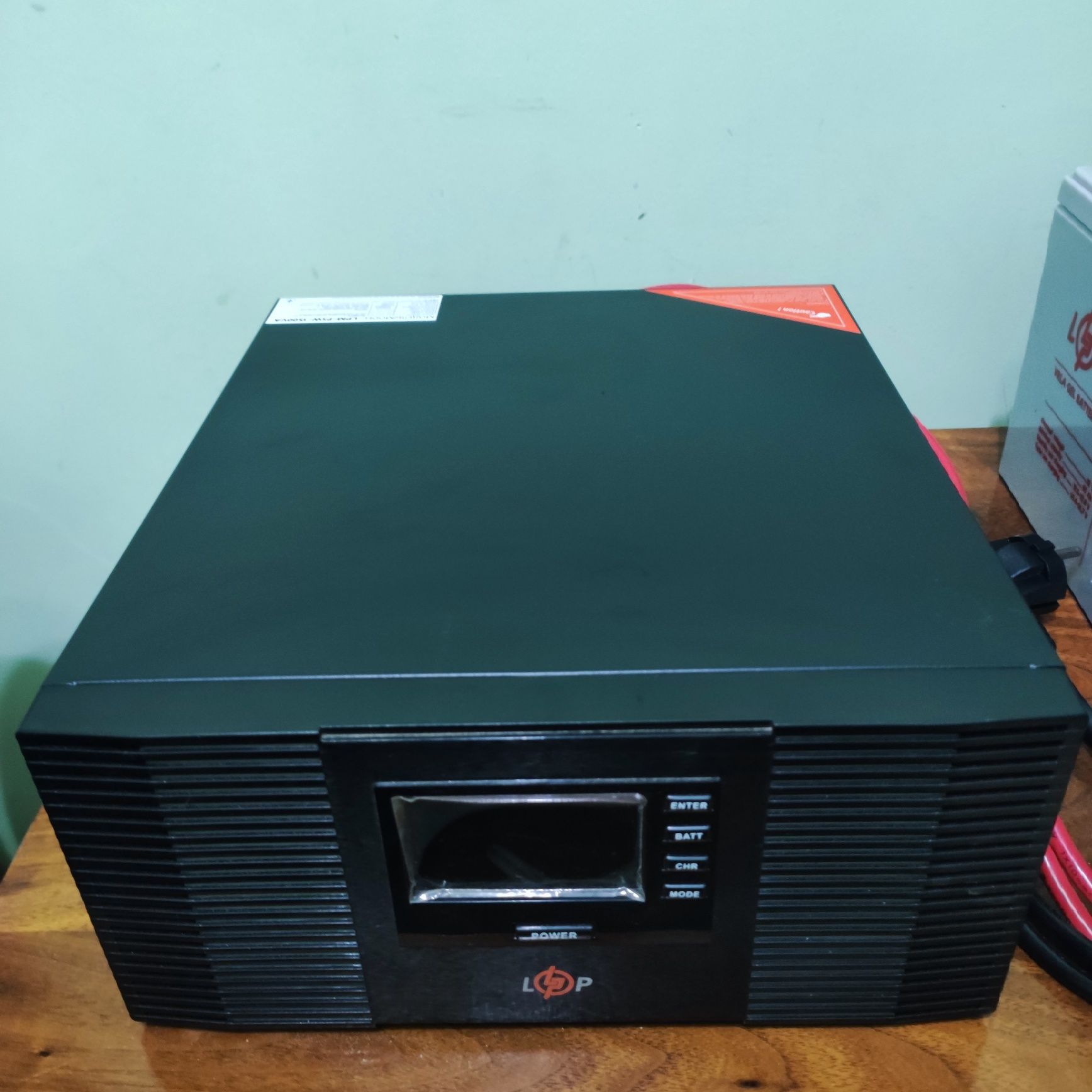 Источник бесперебойного питания LogicPower LPM-PSW-1500VA