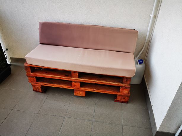 Sofa z palet z materacem