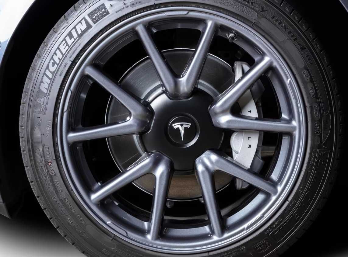 RESERVADO Tesla Model 3 Standard Range Plus – 325cv motor Performance
