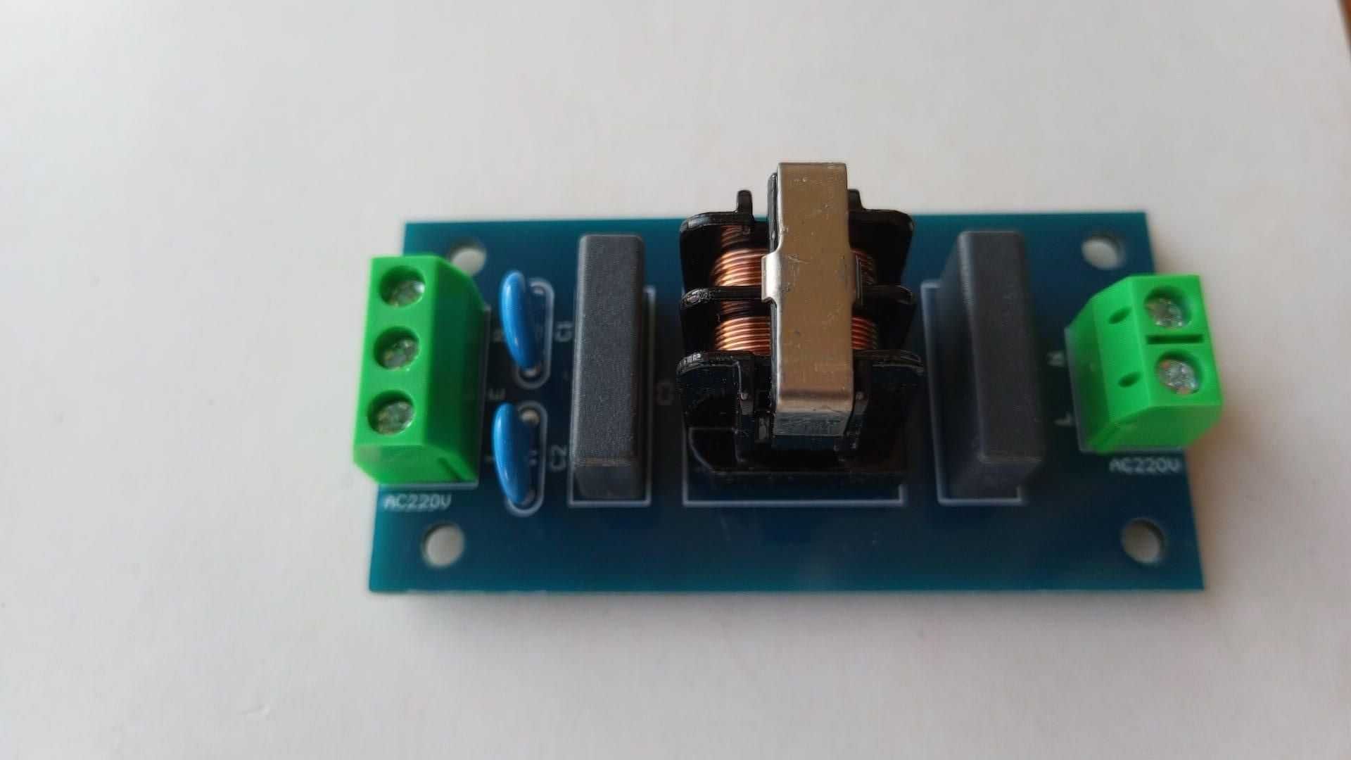 Помехо подавляющий индуктивно-ёмкостной фильтр сети ~220 V 2 A 50 Hz