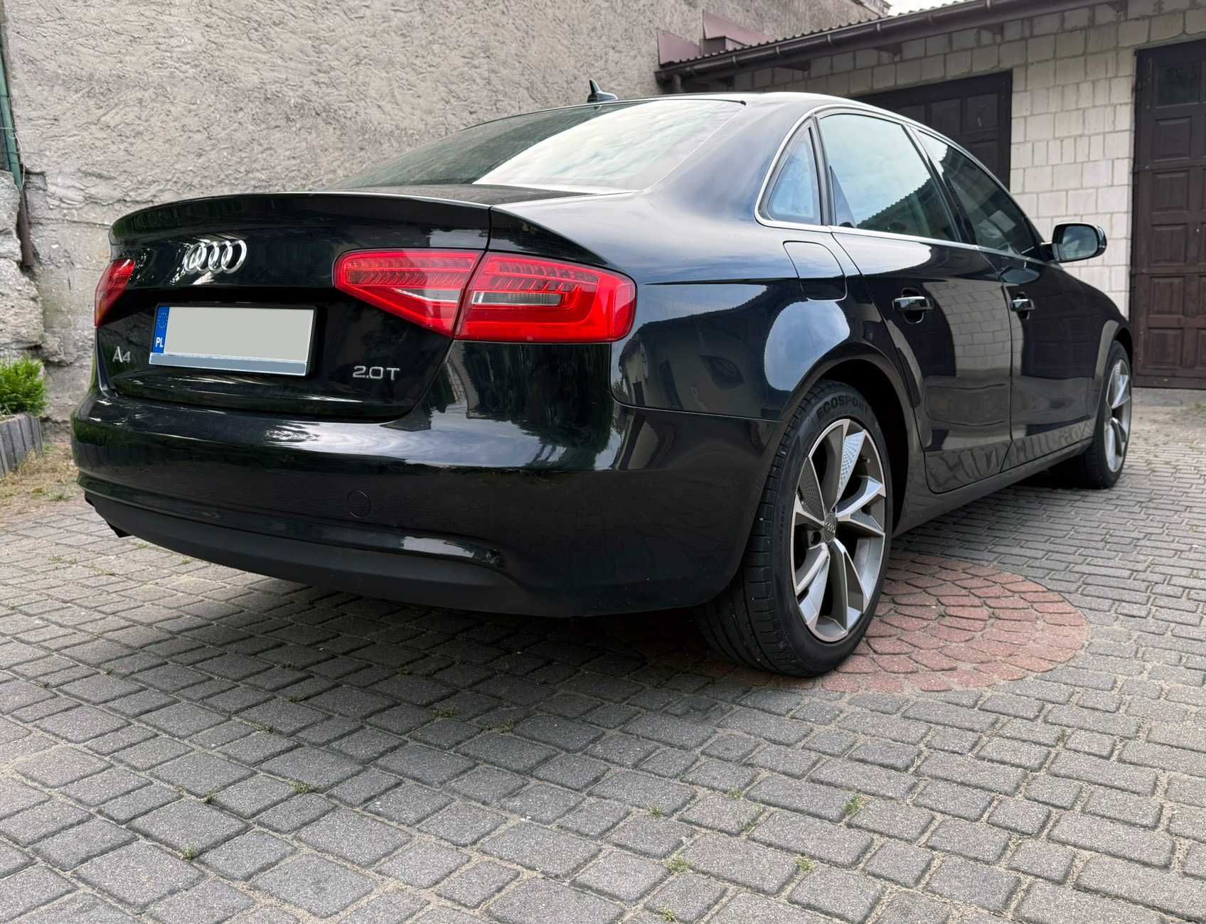 AUDI A4 B8 2013r. 2.0TFSI 211 km