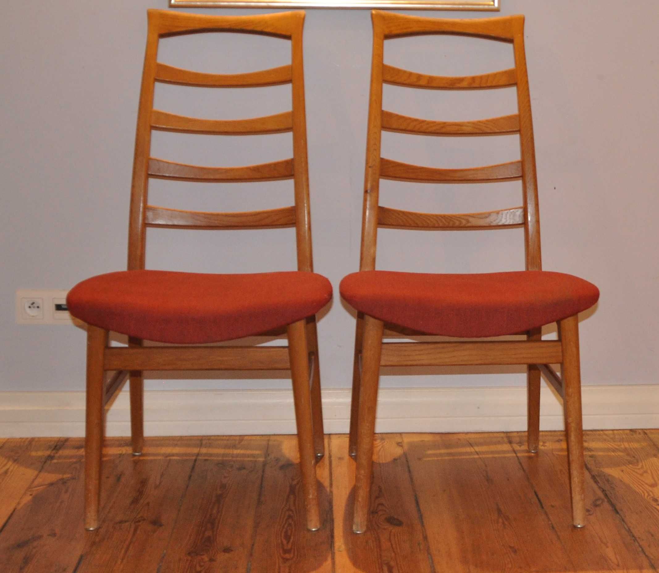 Dwa krzesła w stylu PRL, lata 70-te