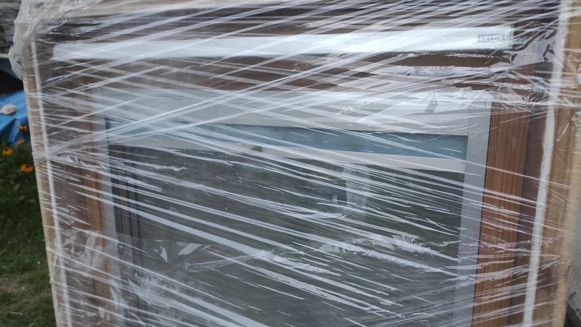 Sprzedam okno dachowe Velux wraz z roletą wewnątrzną