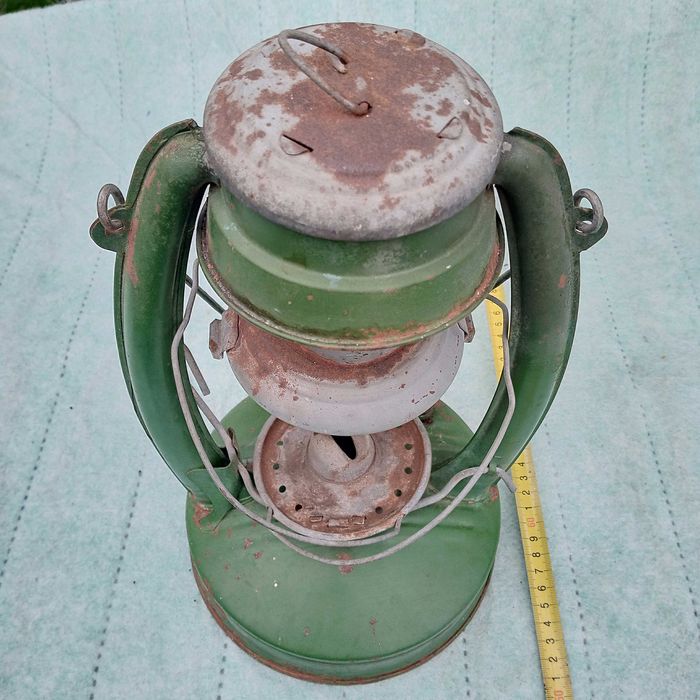 Керосинові лампа