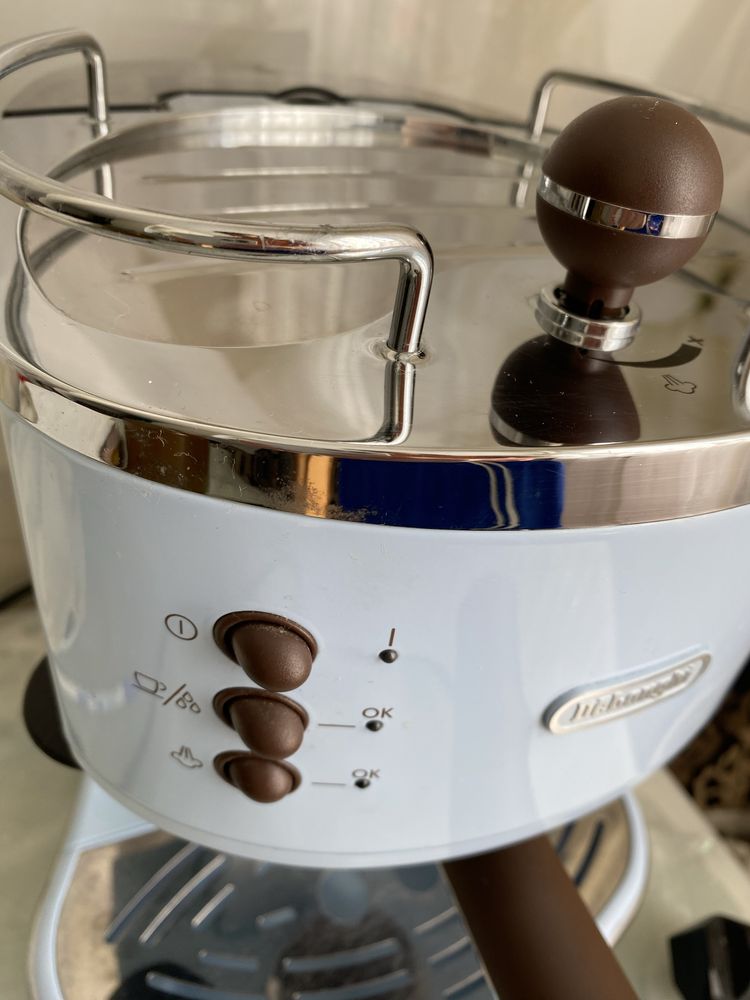 Кофе машина Delonghi