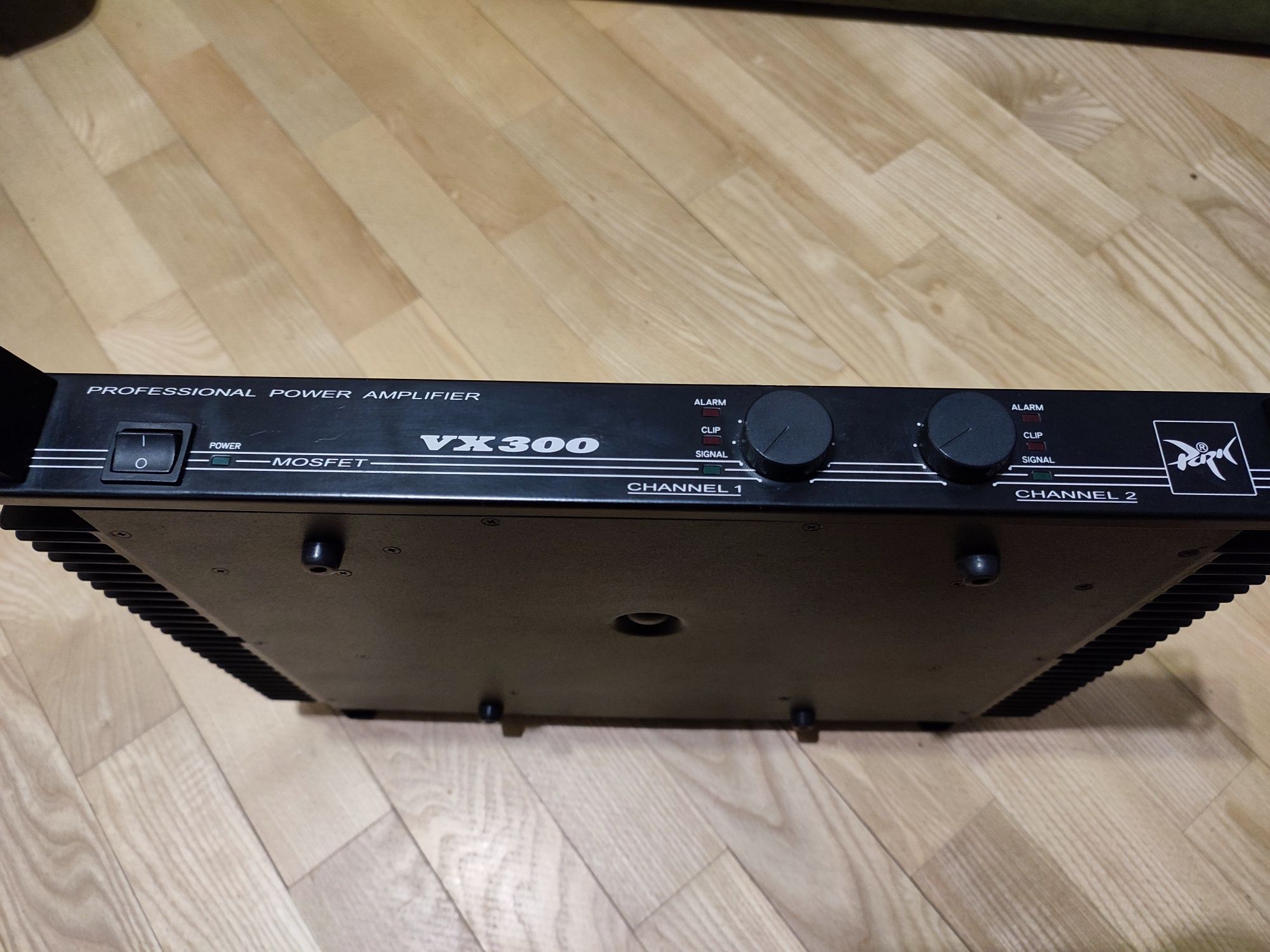 Усілок power amplifier vx 300