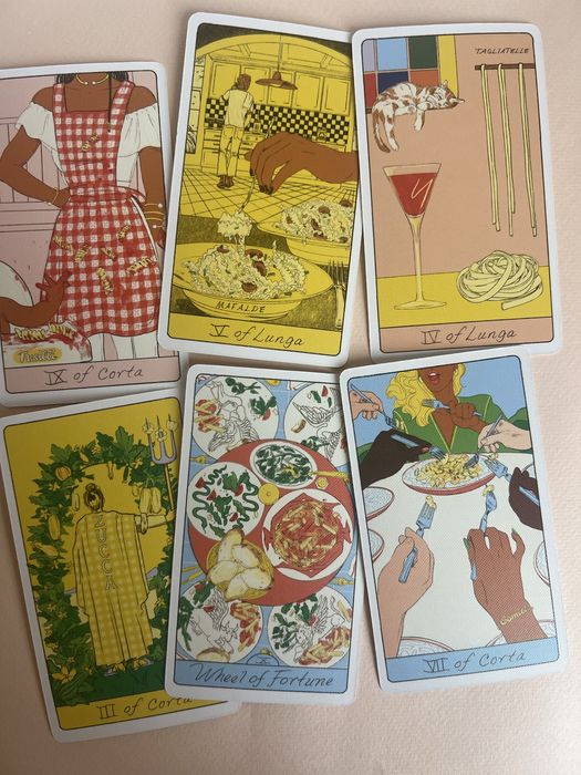 Розпродаж колод таро