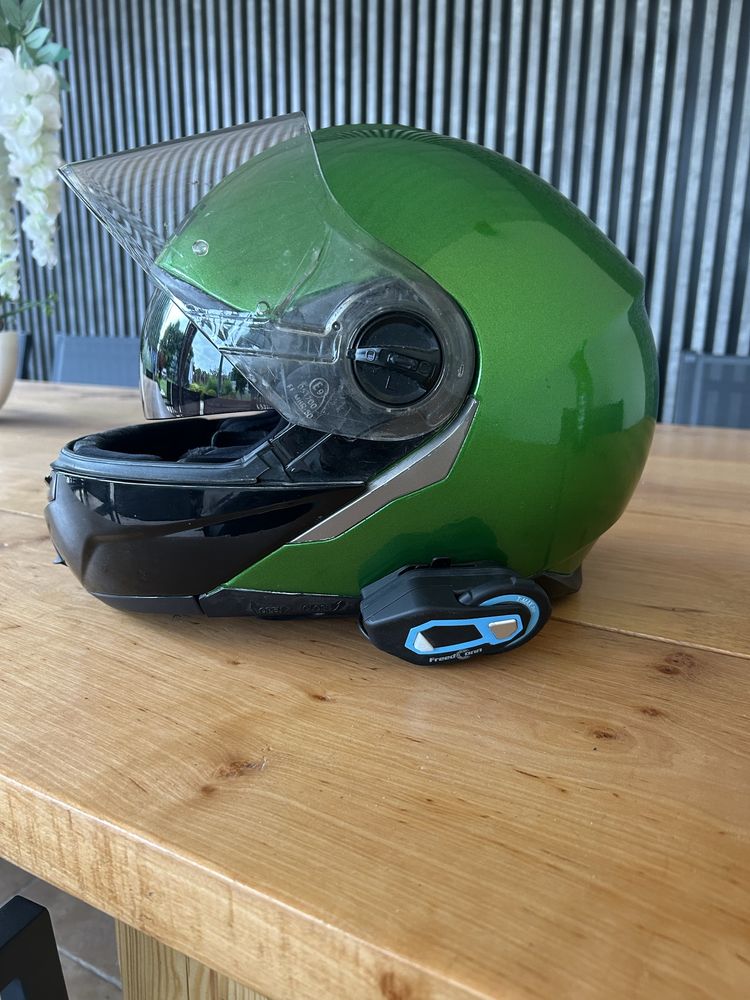 Kask motocyklowy z intecomem