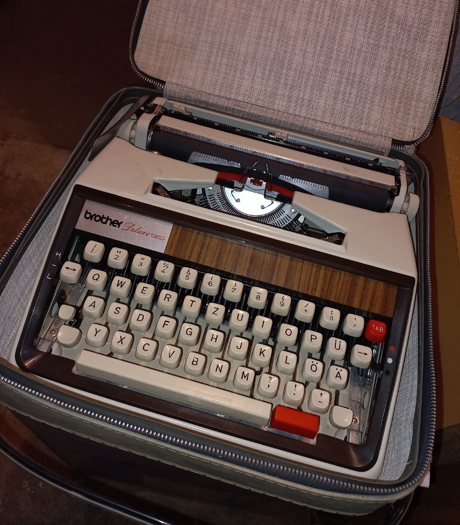 Maszyna do pisania Brother Deluxe 1350