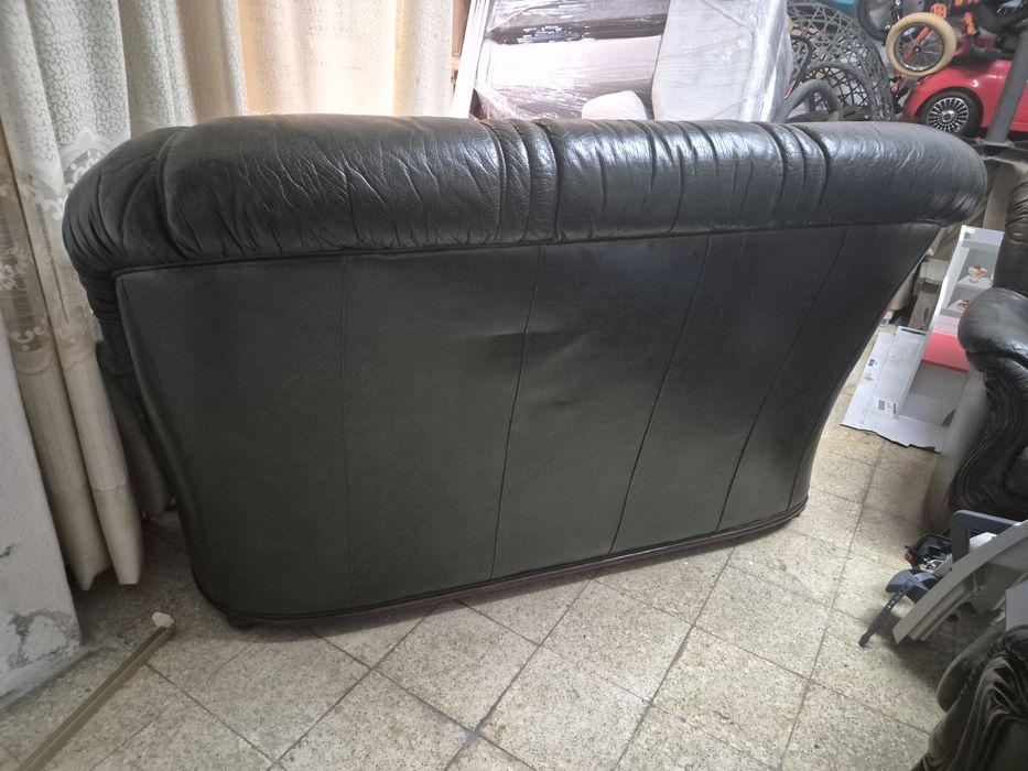 Sofás em pele, conjunto