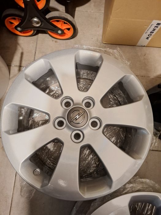 Felgi Aluminiowe Opel Insignia 5x120 17x7 Jak nowe