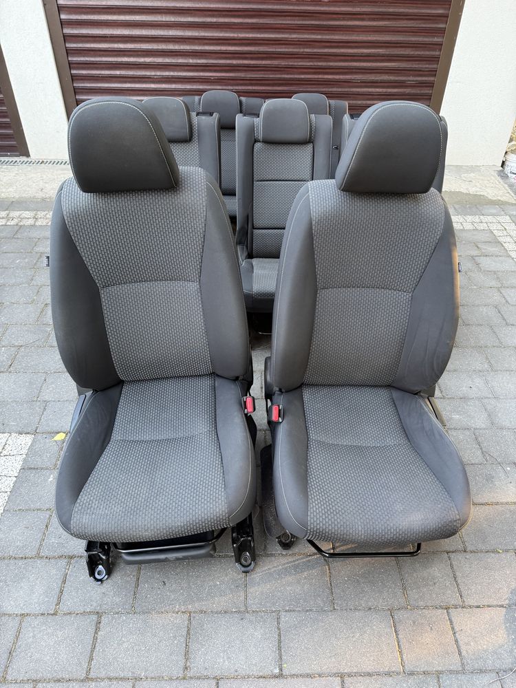 Fotele toyota verso