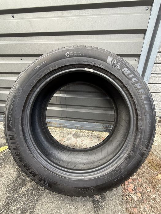 Шини  R20 285/45