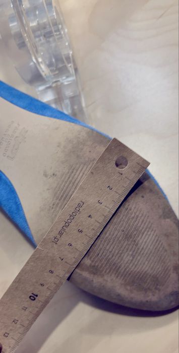 Sapatos de salto da Zilian