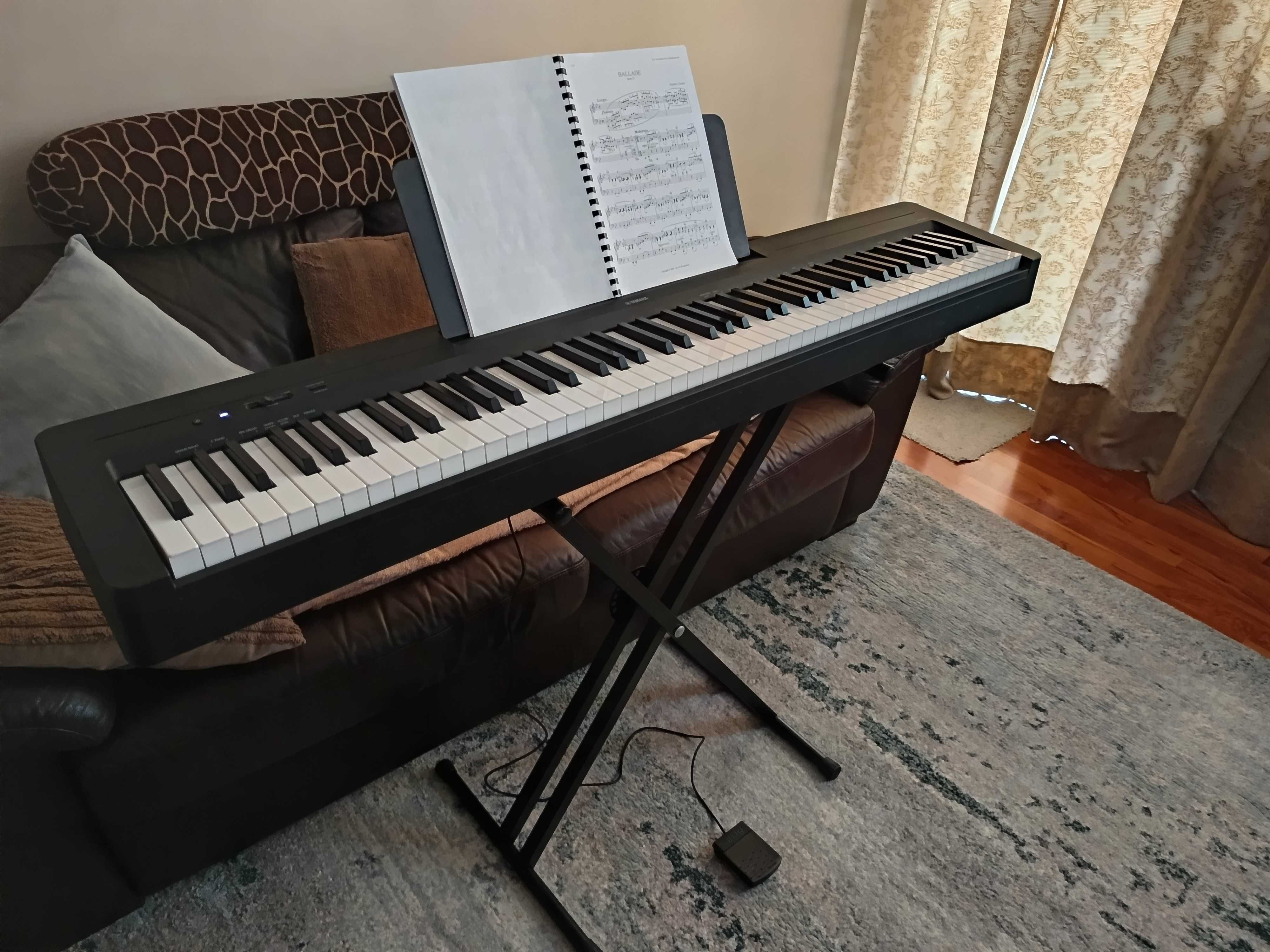 Pianino cyfrowe Yamaha P-145 stan b.dobry + słuchawki