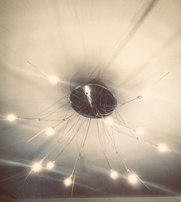 Candeeiro sala com várias luzes
