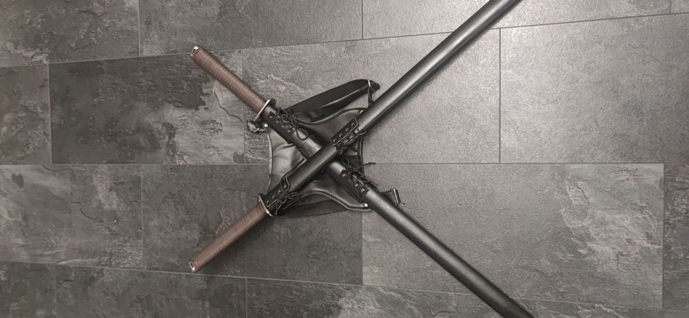 Dwa miecza na plecy Deadpool Wolverine nowe katana stalowe larp.