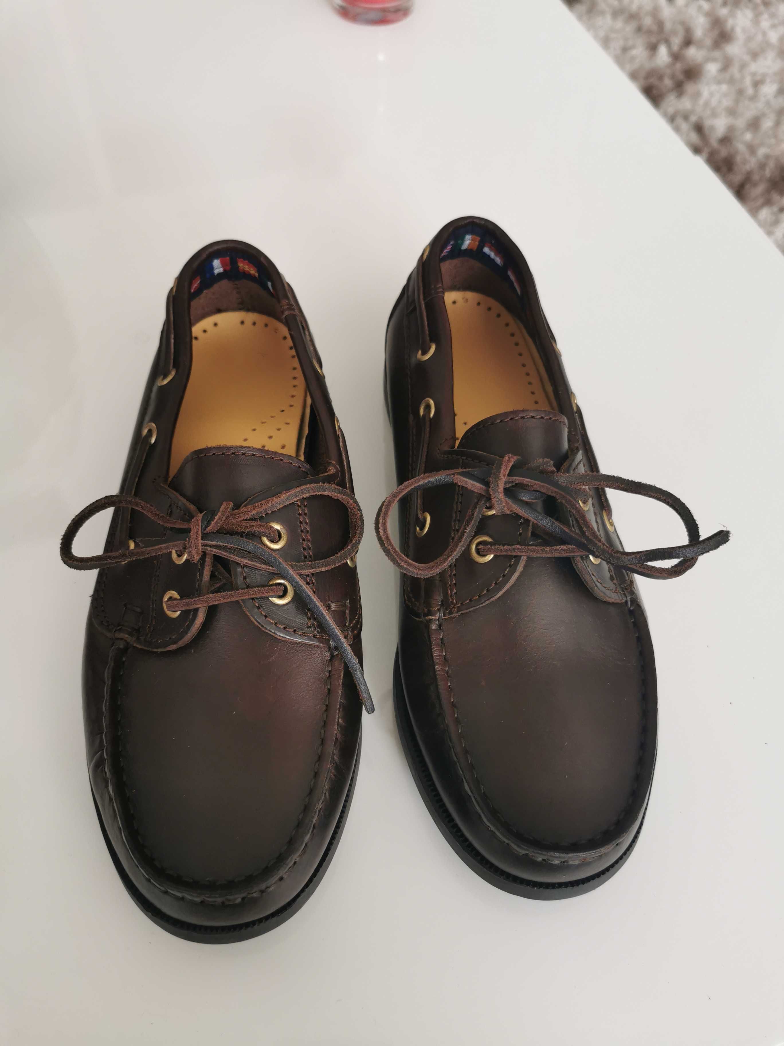 Sapato de Vela Castanho