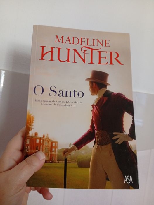 O Santo, Madeline Hunter