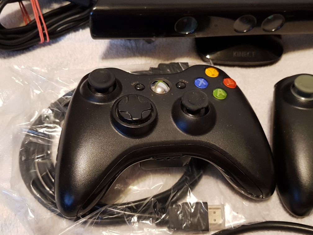 Xbox 360 s 250gb 2xpad Kinect komplet gry gratis