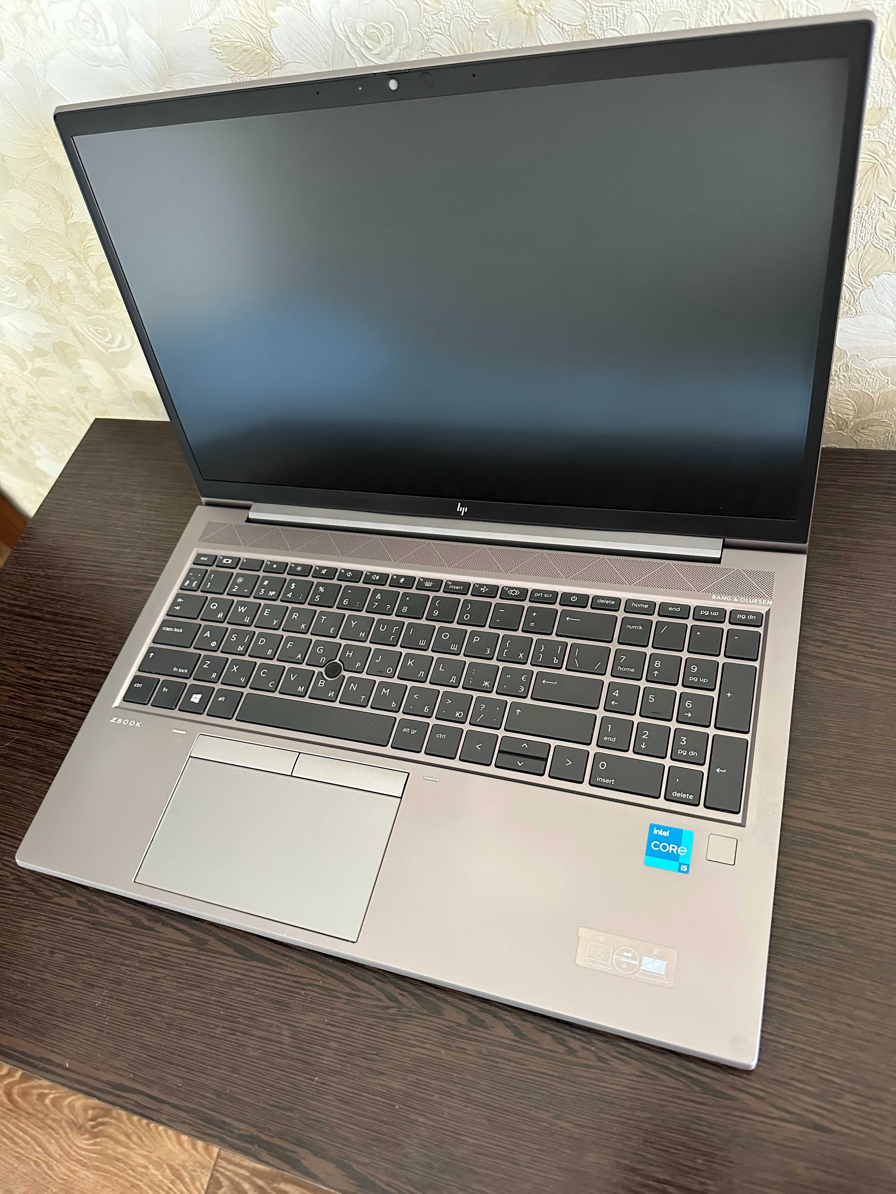 Ноутбук HP ZBook Firefly 15 G8 (1G3T8AV_V7) Silver в ідеальному стані