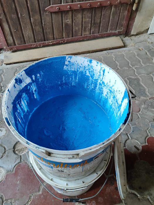 Półtora wiadra akryltynku niebieskiego 100zł