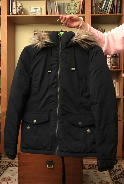 Anoraque Kispo azul escuro, com capuz - Tam S, ou 13/14 anos